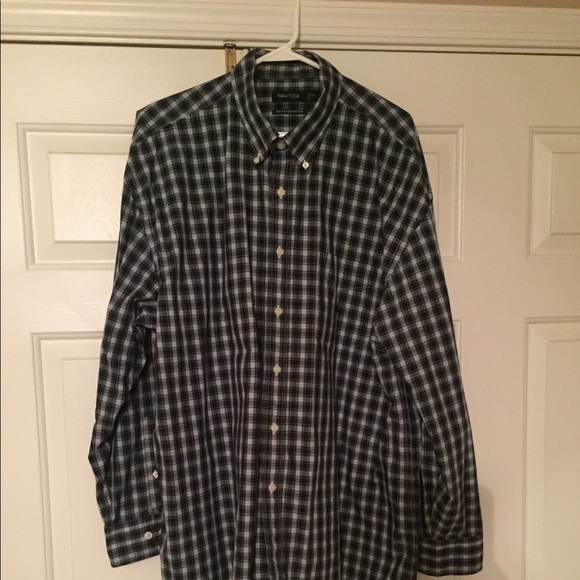 Nautica Button Down shirt. Men’s XXL - Picture 3 of 4